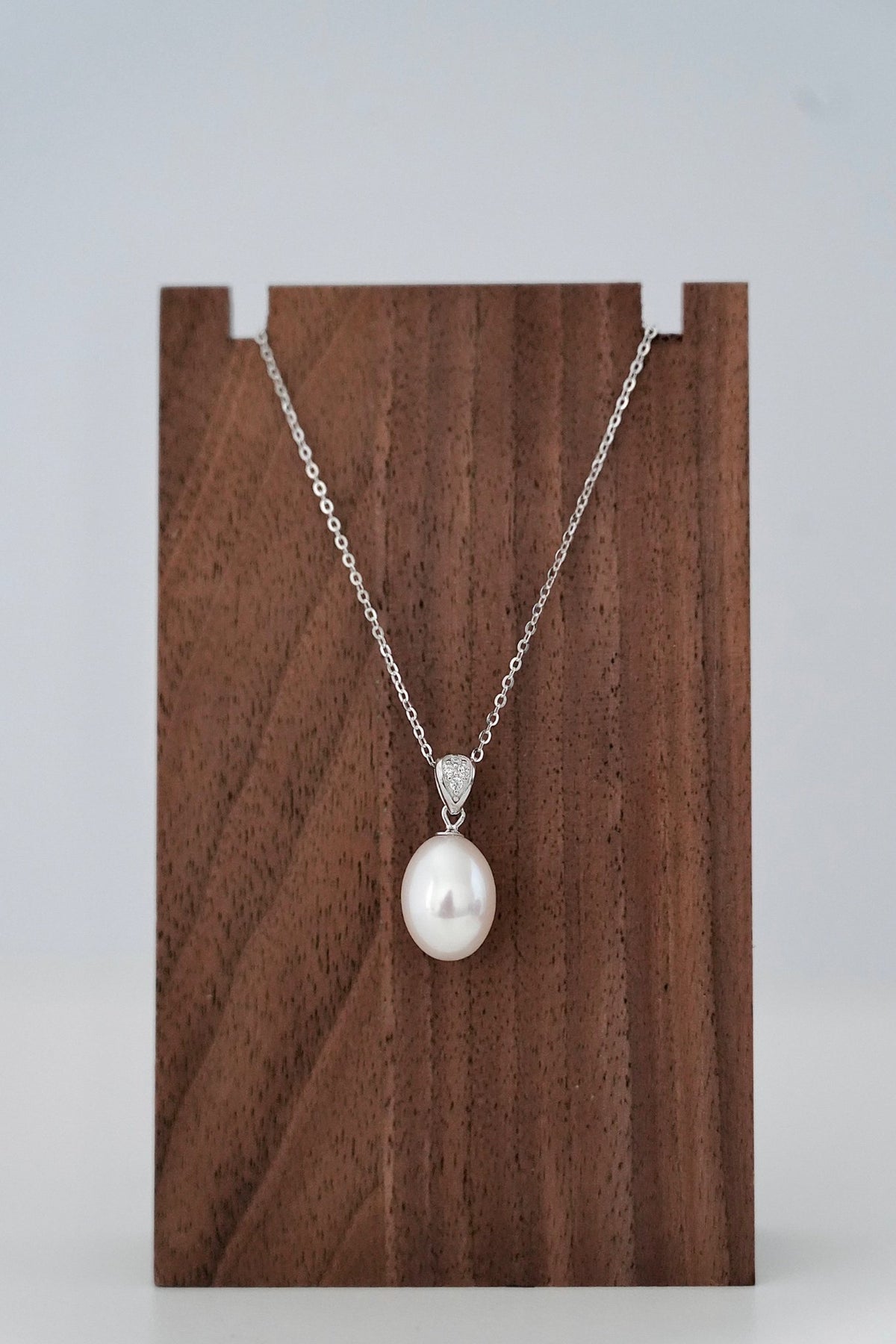 9mm Oval Freshwater Pearl & CZ Pendant Necklace Thoughtful Gift — 02